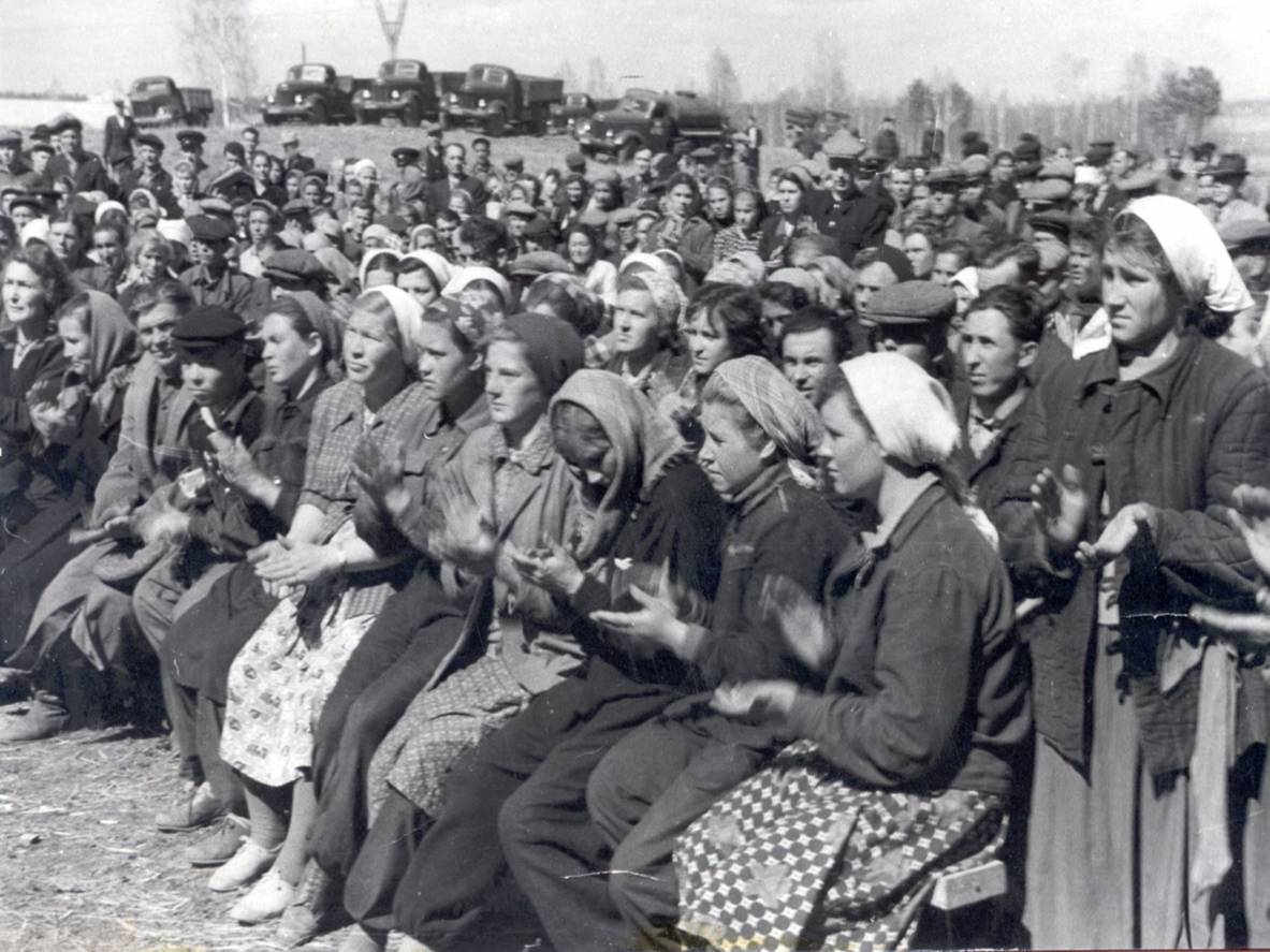 Строители на митинге
